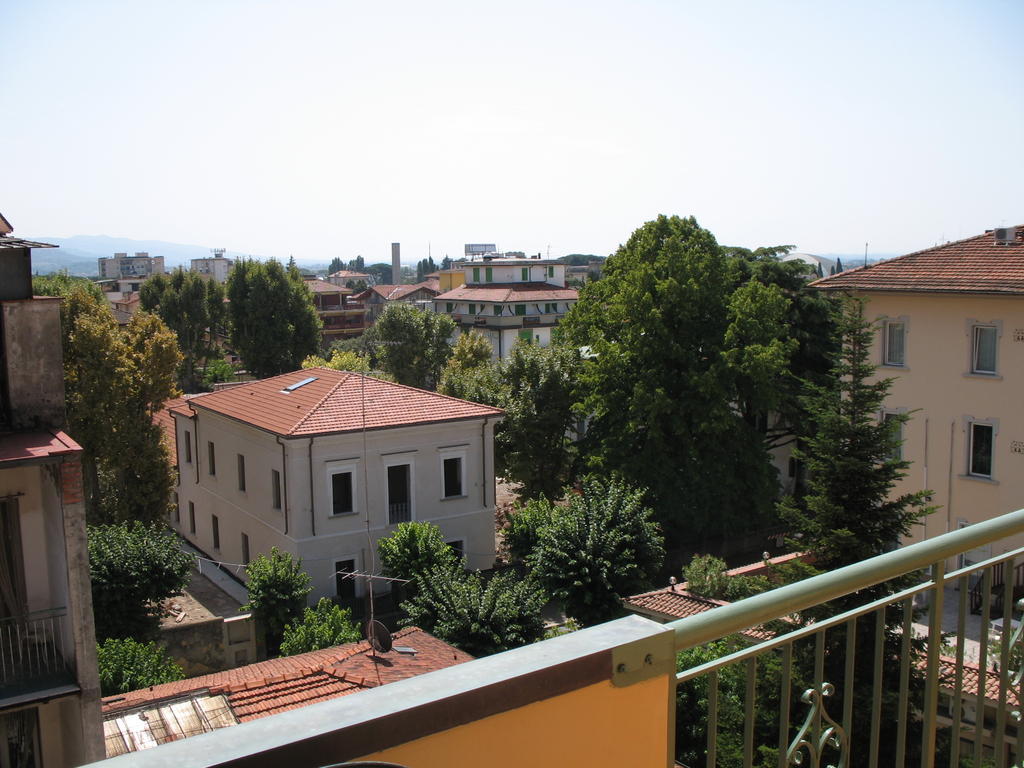 Albergo Paradiso مونتيكاتيني تيرمي المظهر الخارجي الصورة